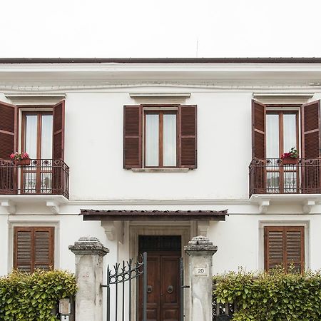 Villa Del Poeta 苏尔莫纳 外观 照片