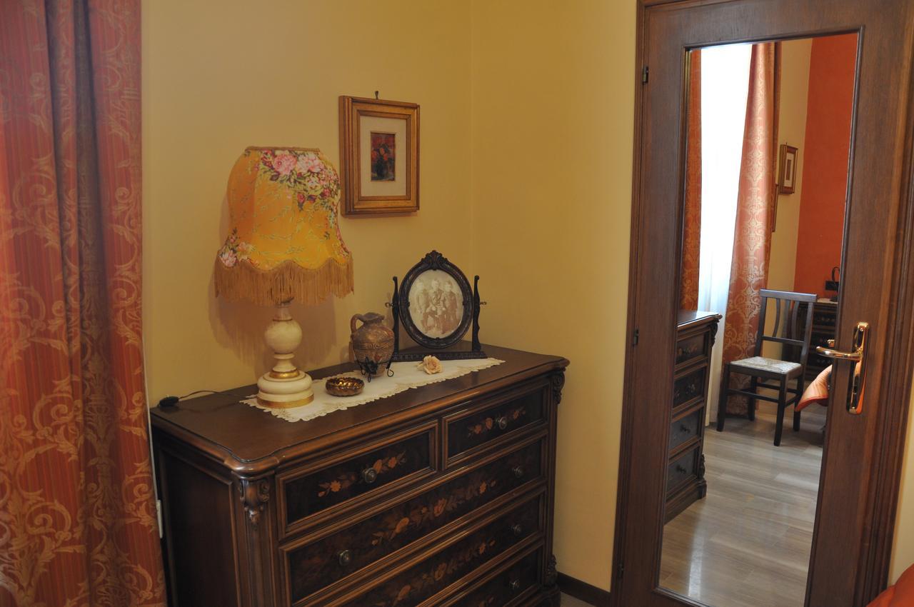 Villa Del Poeta 苏尔莫纳 外观 照片