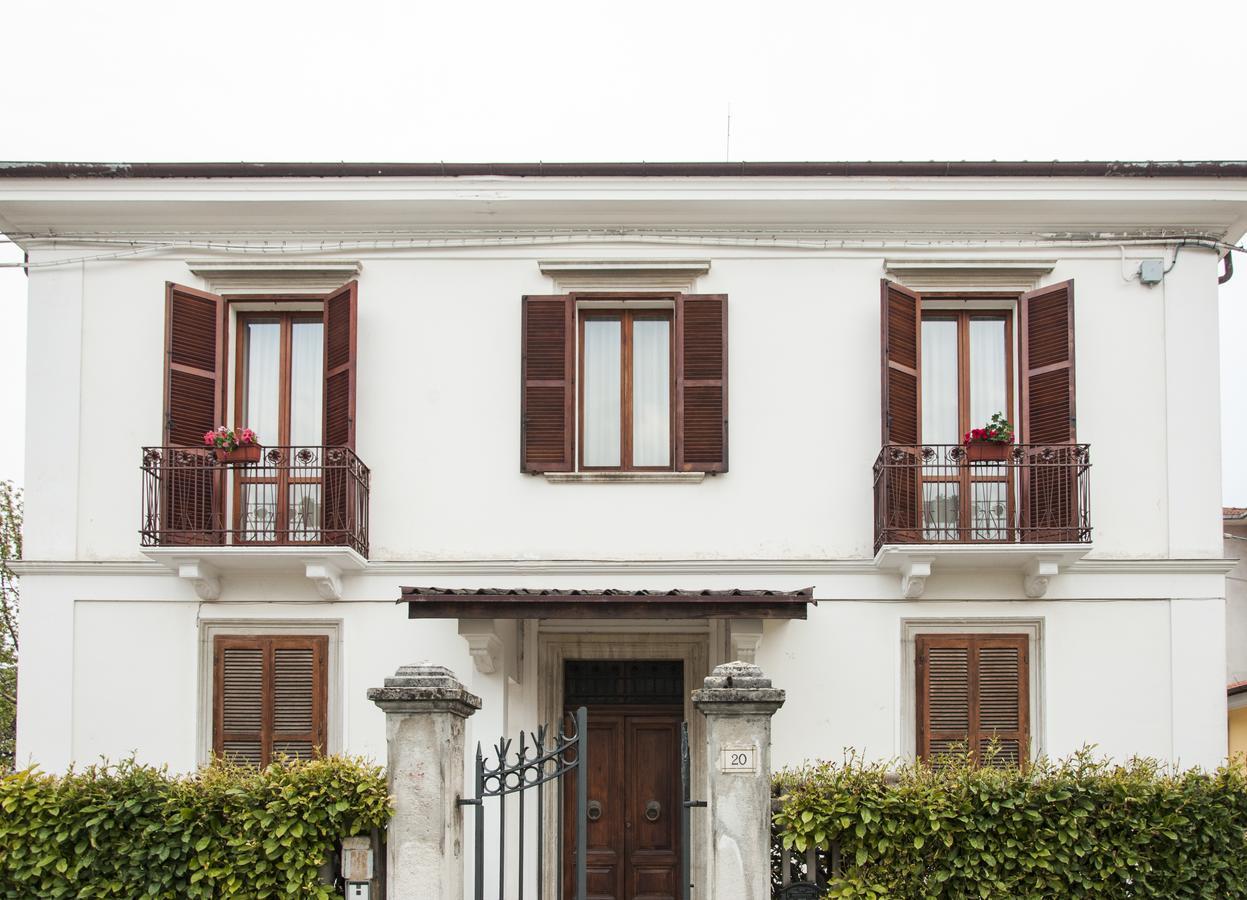 Villa Del Poeta 苏尔莫纳 外观 照片